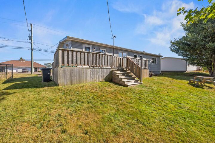 Property Photo:  138 Walker Avenue  PE C1N 4W8 