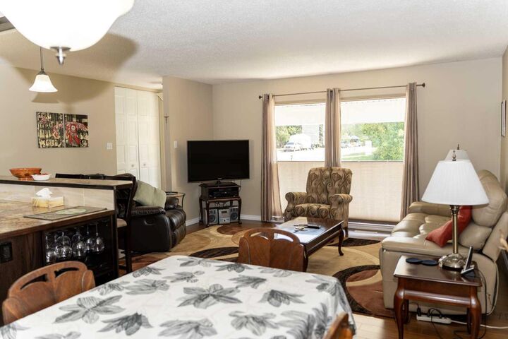 Property Photo: 10 Orchard Green E AB T4N 5B7