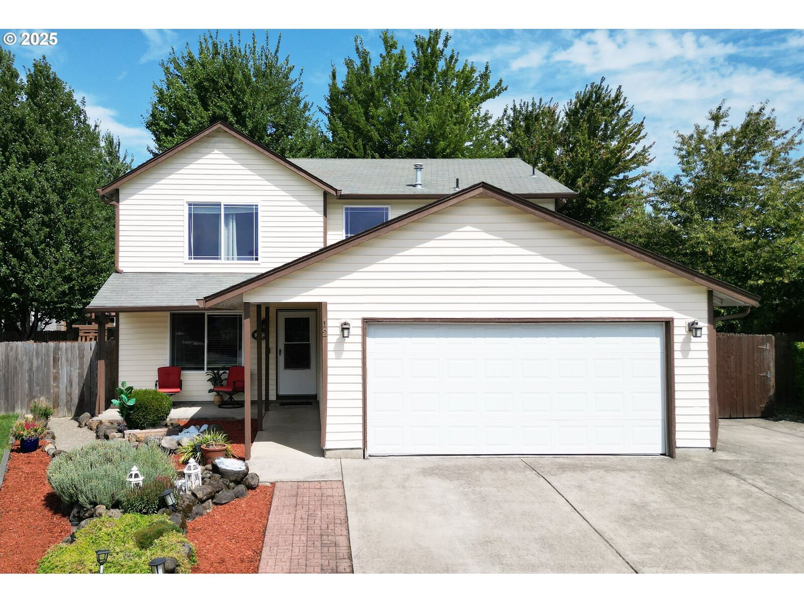 Property Photo:  12 SE 9th Cir  WA 98604 