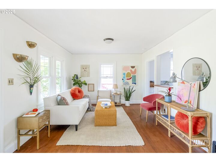 Property Photo:  7228 N Villard Ave  OR 97217 