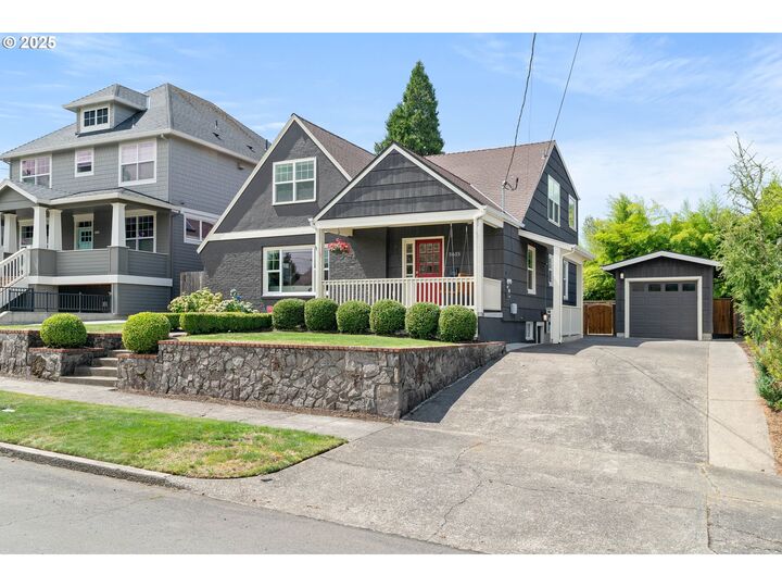 Property Photo:  5615 NE 36th Ave  OR 97211 
