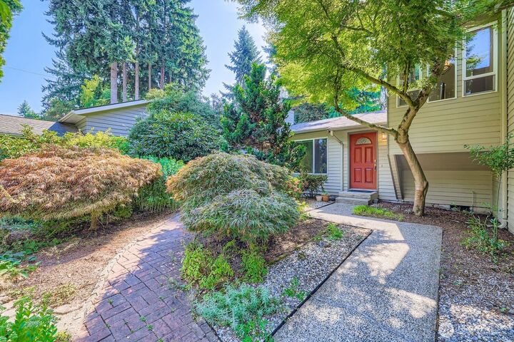 6529 NE Arrowhead Drive  Kenmore WA 98028 photo