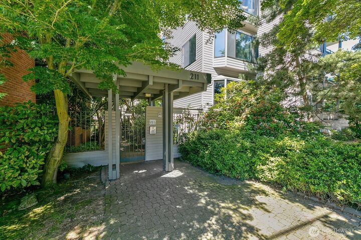 Property Photo:  211  Summit Avenue E N108  WA 98102 