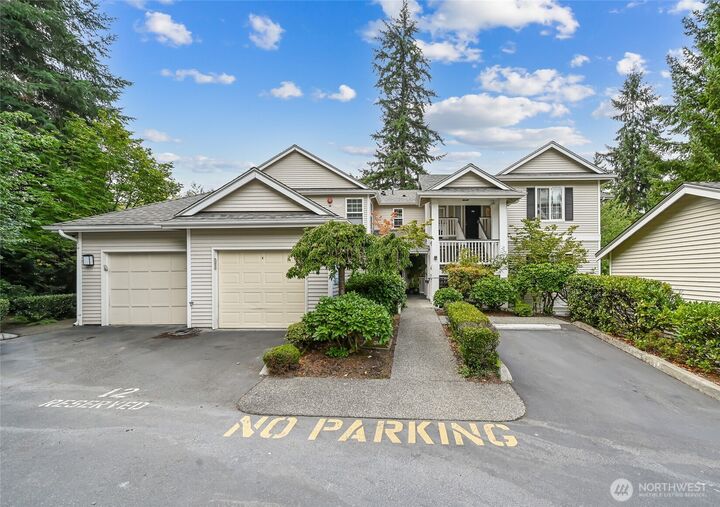 Property Photo: 12109 NE 171st Place B103 WA 98011