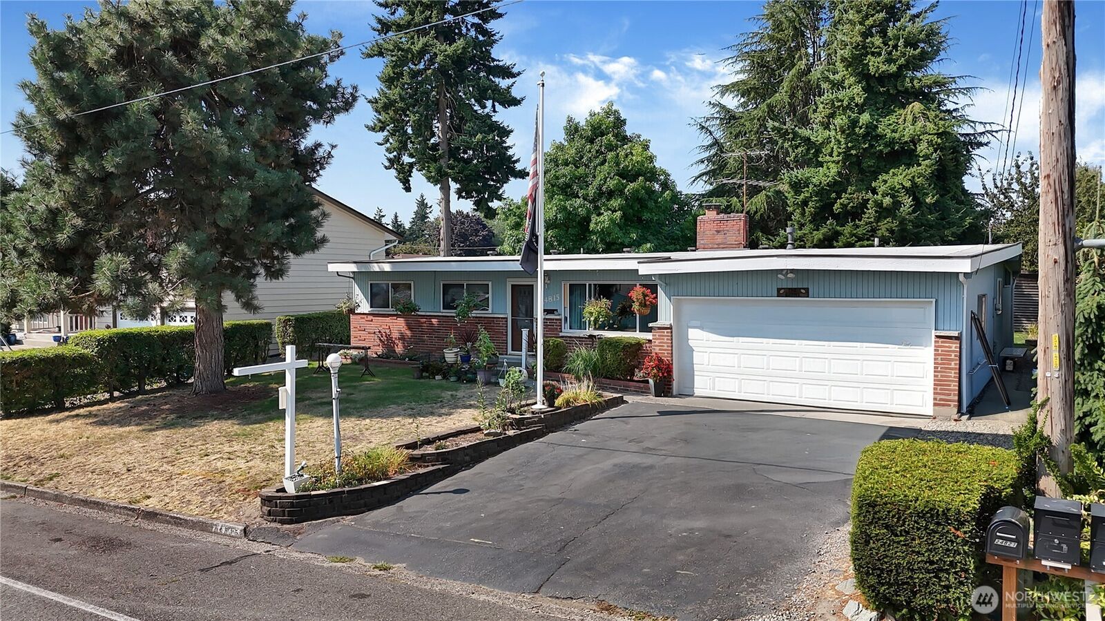 Property Photo:  24815  42nd Avenue S  WA 98032 