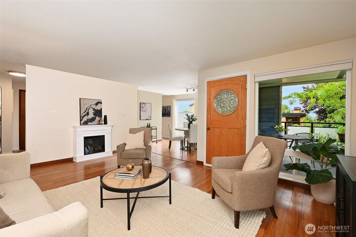 Property Photo: 2510 W Bertona Street 213 WA 98199