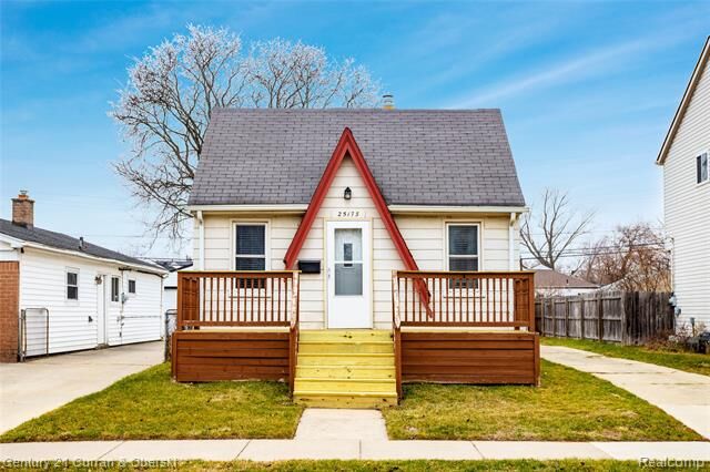Property Photo: 25175 Dale Street MI 48066