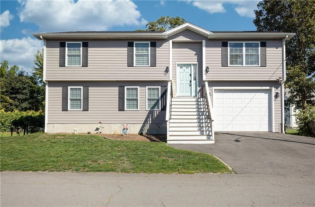 Property Photo:  1 Bay Street  RI 02809 