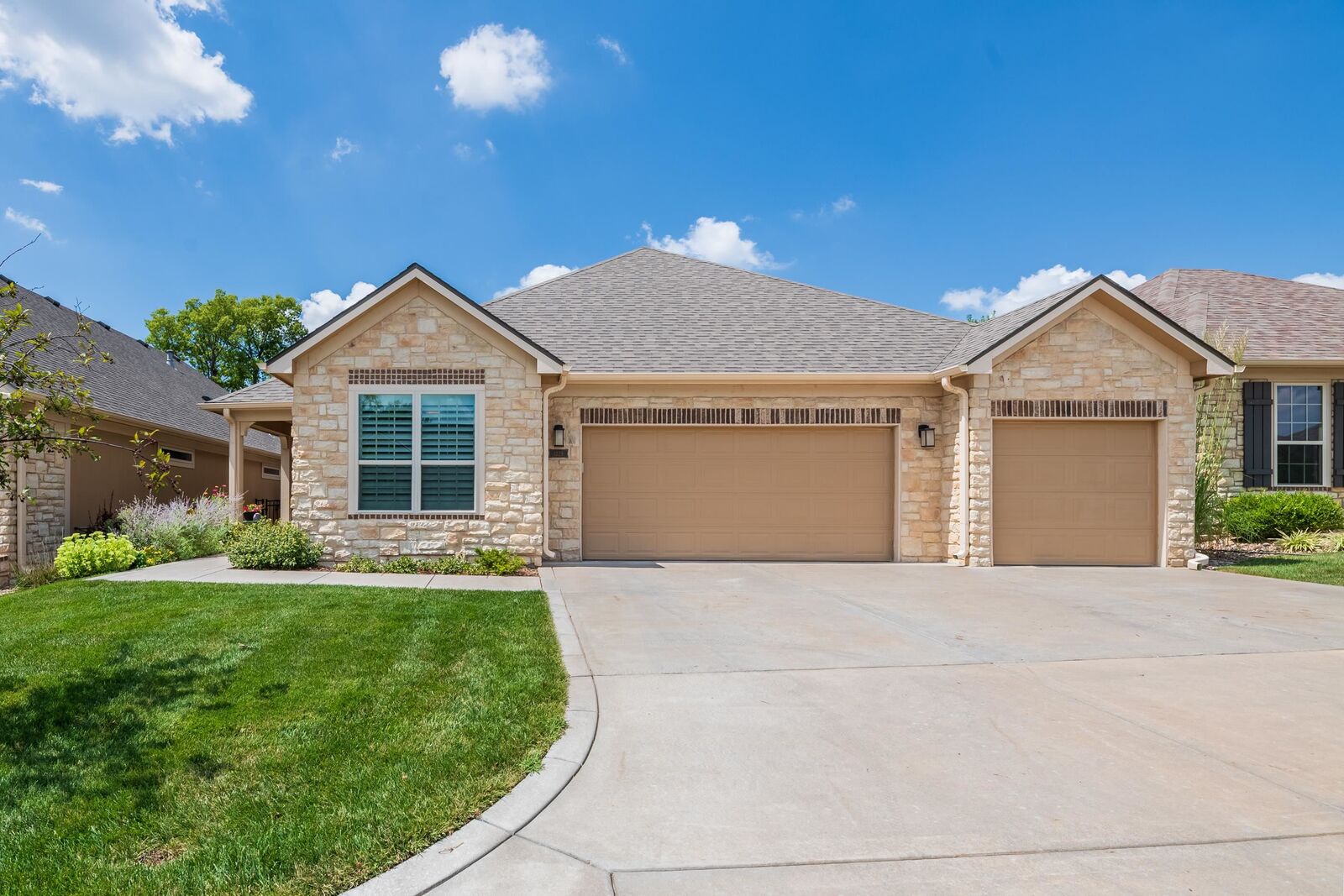 Property Photo: 1229 S Nineiron St KS 67235