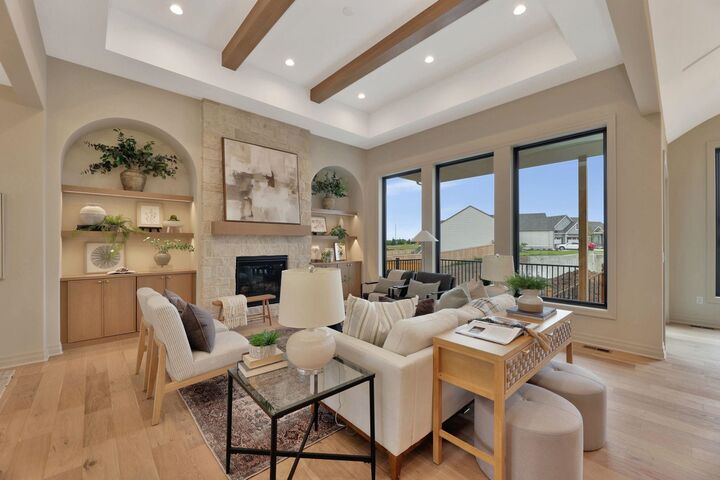 Property Photo:  3710 N Crest Cir  KS 67226 