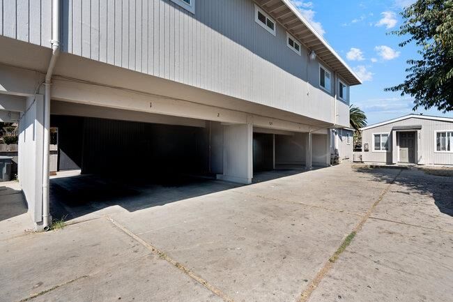 Property Photo: 723-725 Kilbreth CA 93905