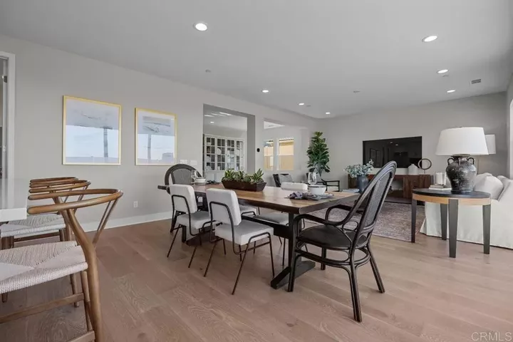 Property Photo: 951 Visalia Place CA 92069