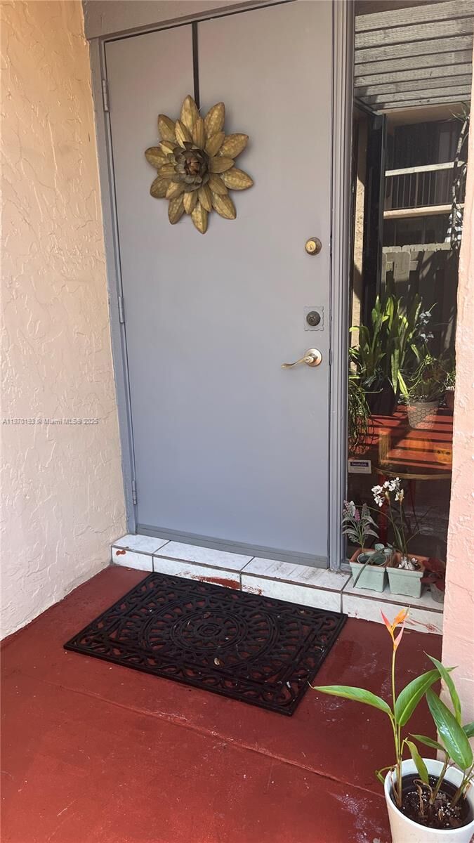 Property Photo:  20549 NE 6th Ct  FL 33179 