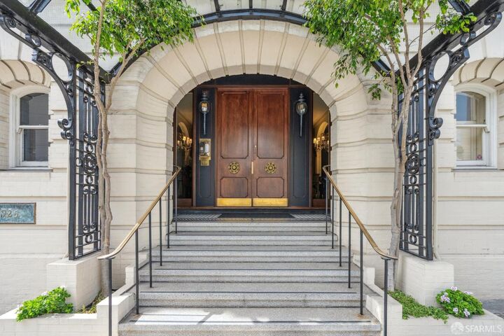 Property Photo: 1925 Gough Street 51 CA 94109