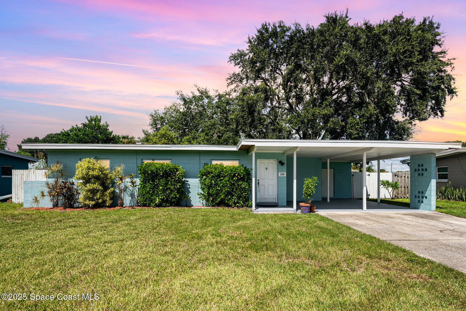 Property Photo:  230 Willow Avenue  FL 32953