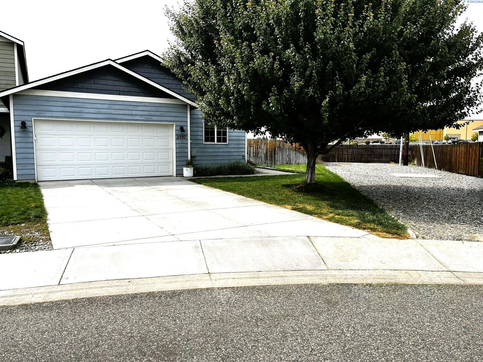 Property Photo:  2597 Jason Loop  WA 99352 