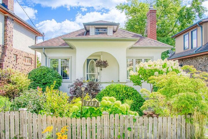 Photo de la propriété: 101 Roxborough Avenue ON L1G 5W3