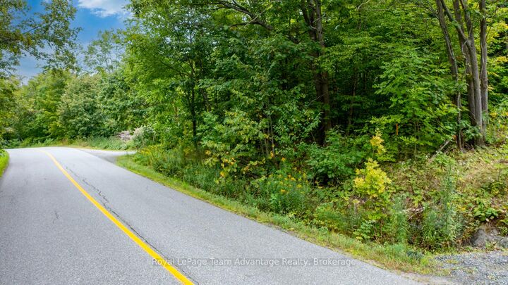 Property Photo:  33 Pinewood Road  ON P2A 2W7 