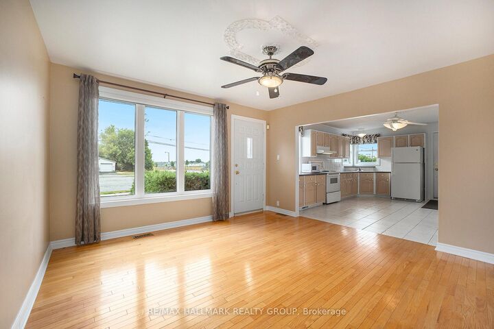 Property Photo: 3533 Innes Road ON K1C 1T1