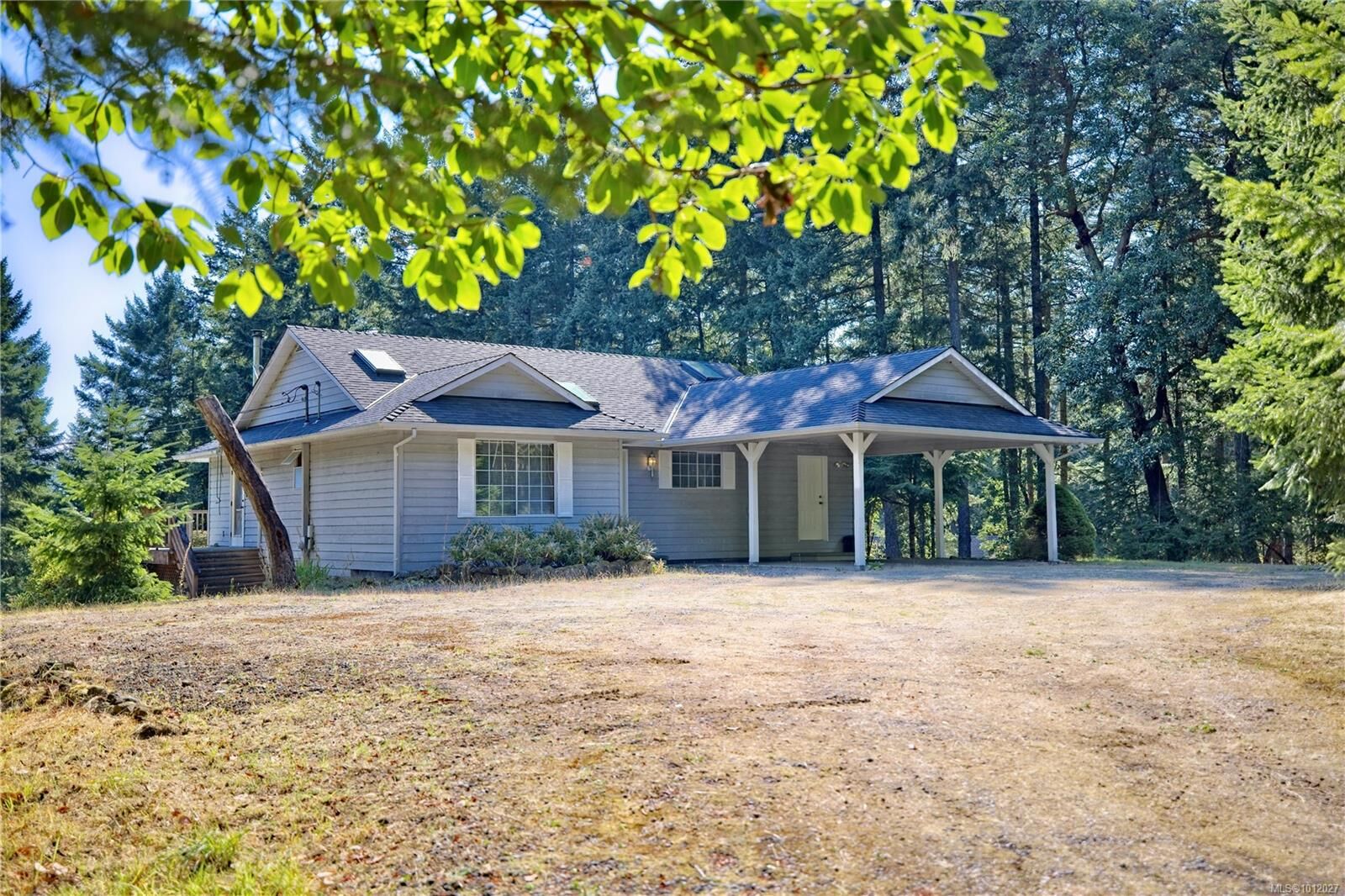 Property Photo:  229 Cormorant Cres  BC V8K 1G8 