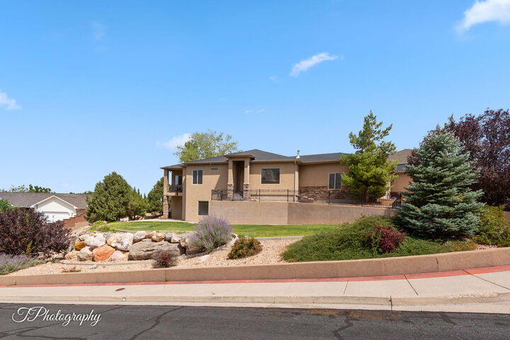 Property Photo: 2216 W Cedar Hills Dr UT 84720