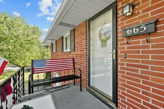 Property Photo: 665 Summerlea Ave PA 15301