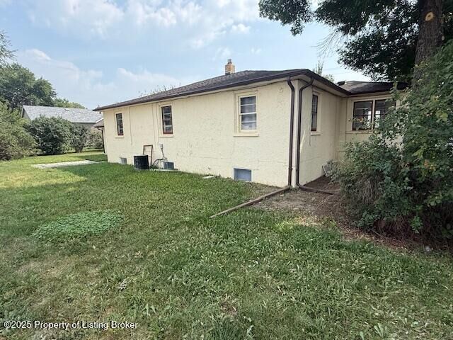 Property Photo:  507 2nd Street E  ND 58601 