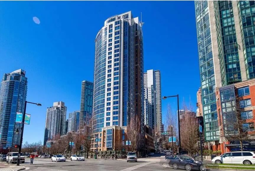 Property Photo:  388 Drake Street  BC V6B 6A8 