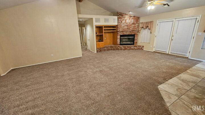 Property Photo:  5504 Danbury Court  CA 93312 