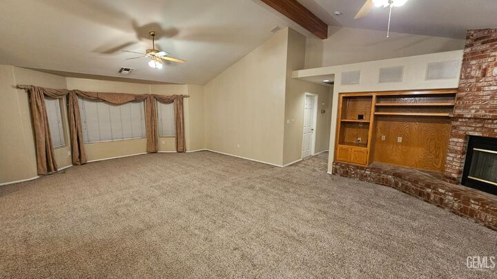 Property Photo: 5504 Danbury Court CA 93312