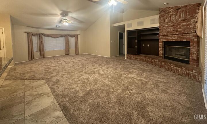 Property Photo: 5504 Danbury Court CA 93312