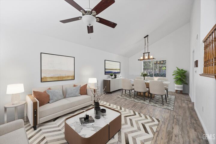 Property Photo: 601 Las Arenas Court CA 93314
