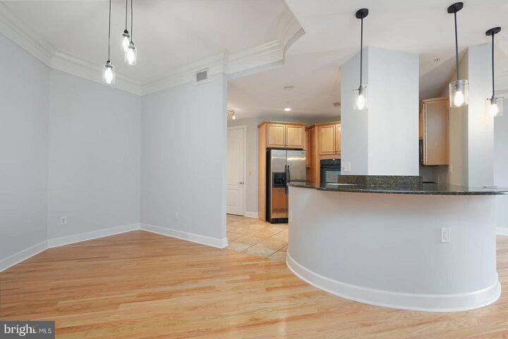 Property Photo:  1915 Towne Centre Boulevard 413  MD 21401 