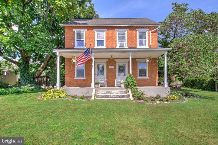1517 E Newport Road  Lititz PA 17543 photo