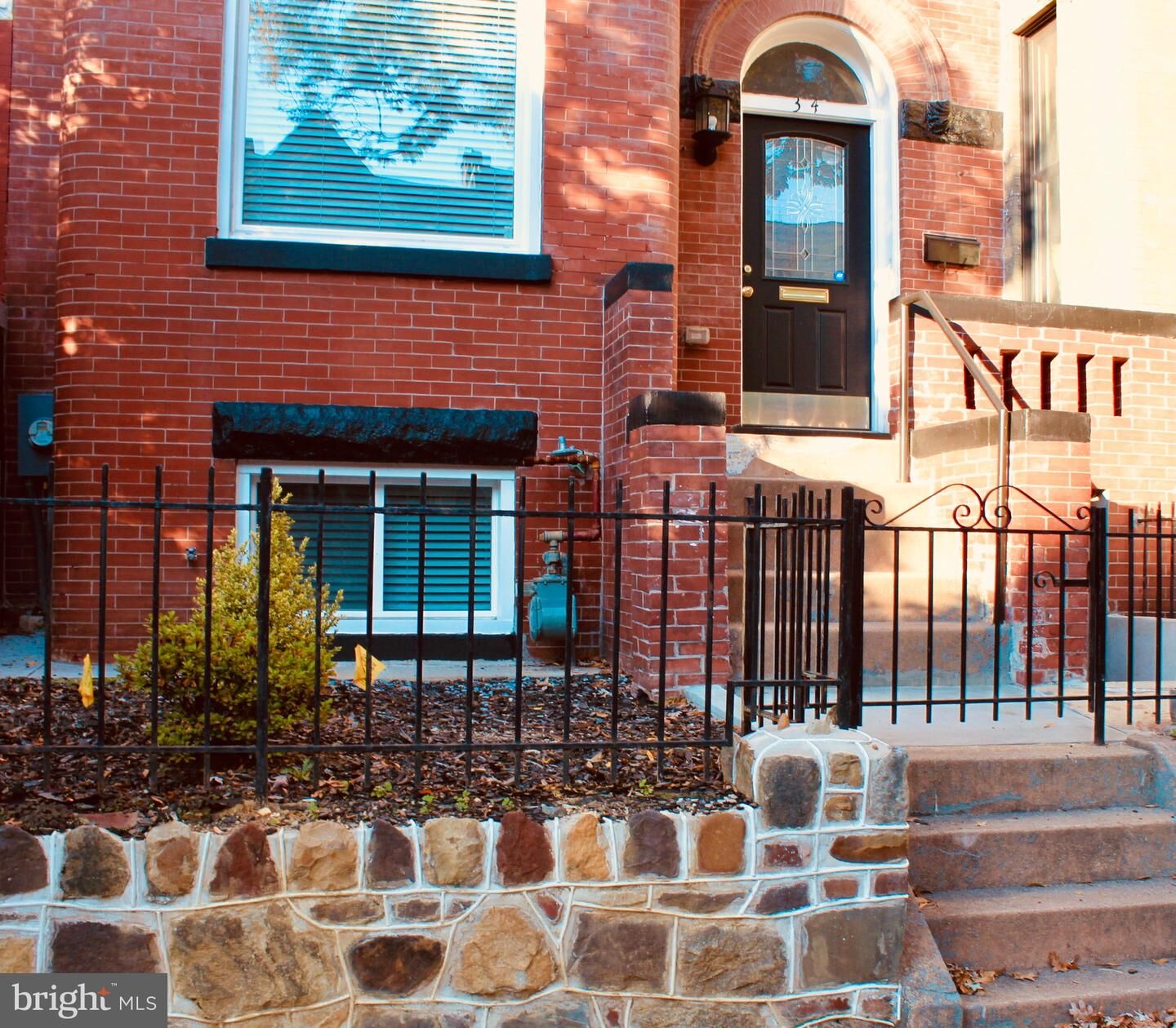 Property Photo:  34 Quincy Place NE  DC 20002 