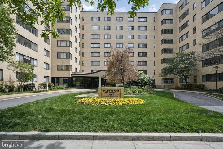Property Photo:  3701 Connecticut Avenue NW 108  DC 20008 