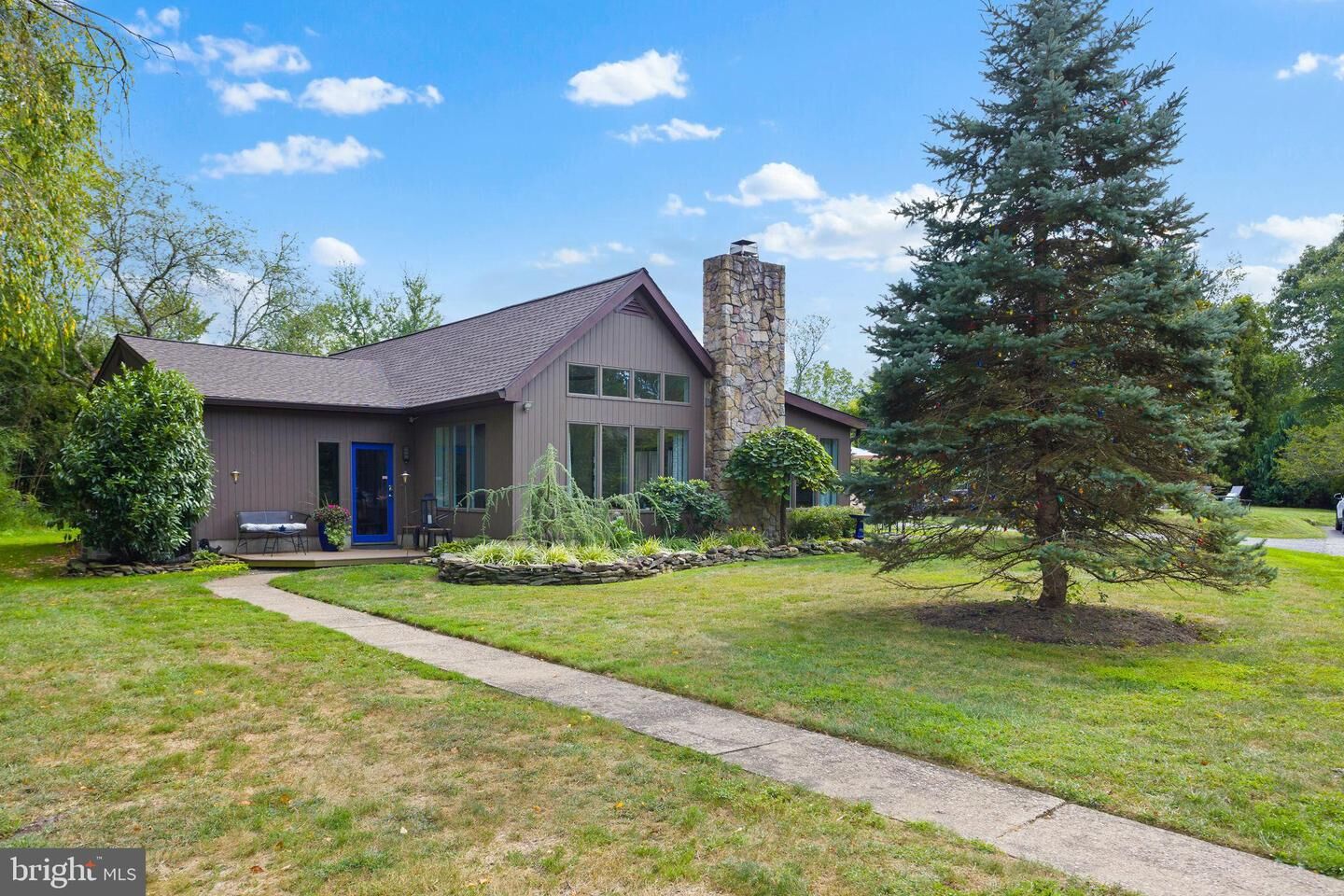 Property Photo:  409 Federal City Road  NJ 08534 