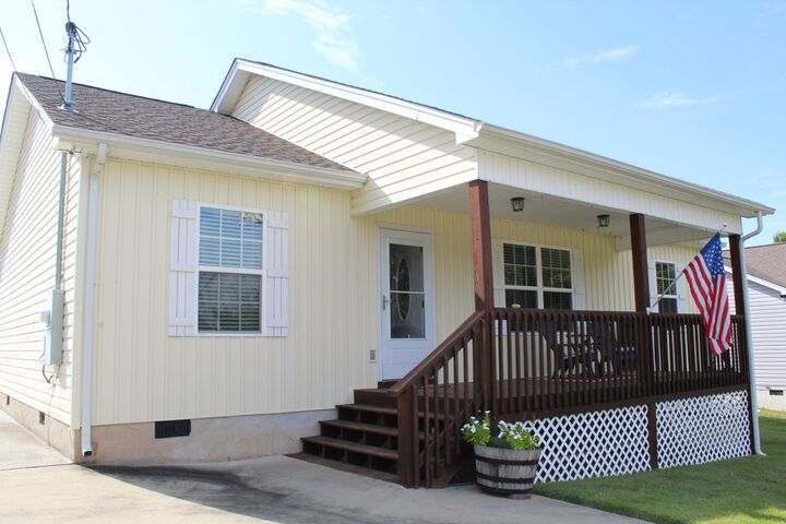 Property Photo:  511 1st Avenue  GA 30705 