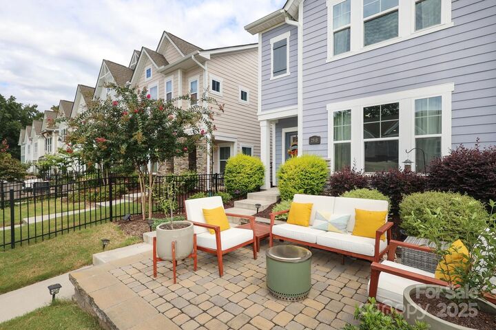 Property Photo: 2518 Lydia Avenue NC 28205