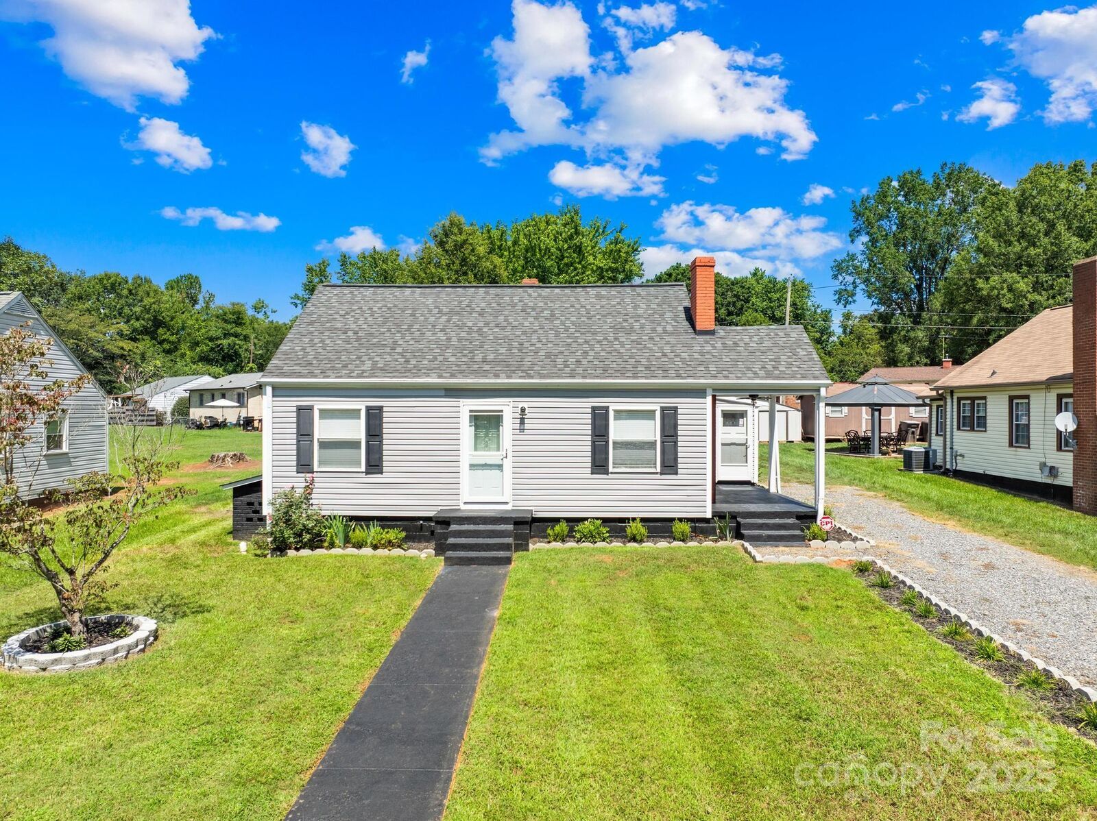 Property Photo:  320 W Bingham Street  NC 28677 