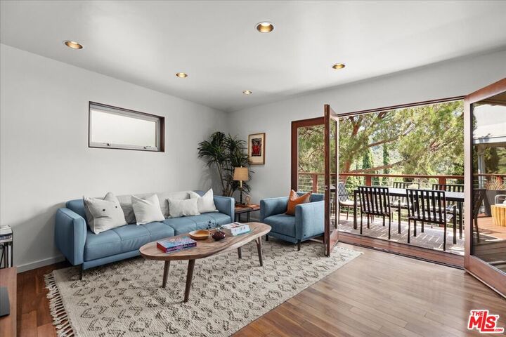 3234 Hillock Dr  Los Angeles CA 90068 photo