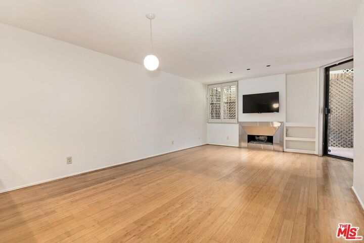Property Photo: 750 N Kings Rd CA 90069
