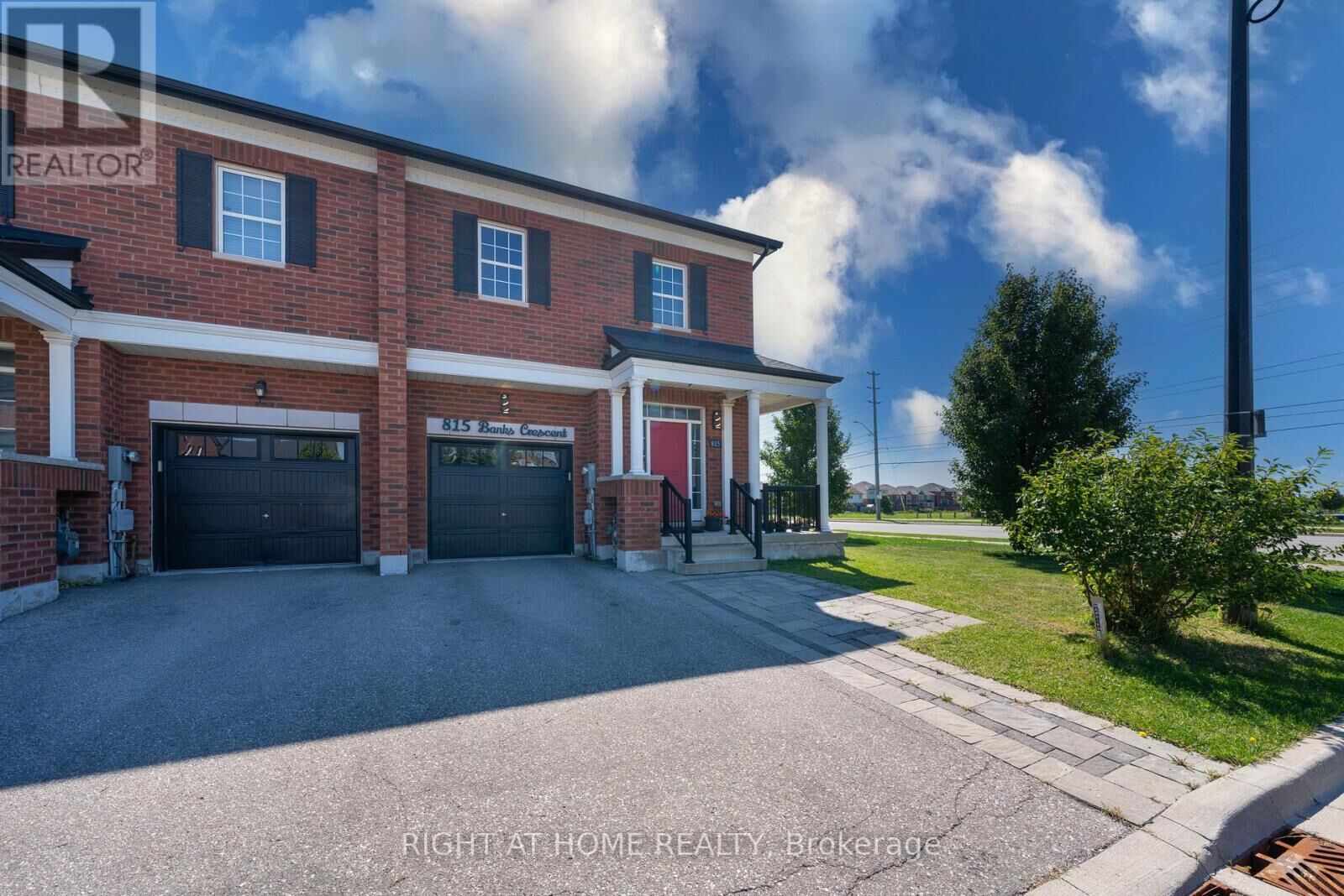 Property Photo: 815 Banks Crescent ON L9T 9A3
