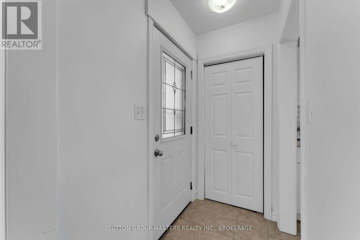 Property Photo: 40 Crescent Drive ON K7M 4J5