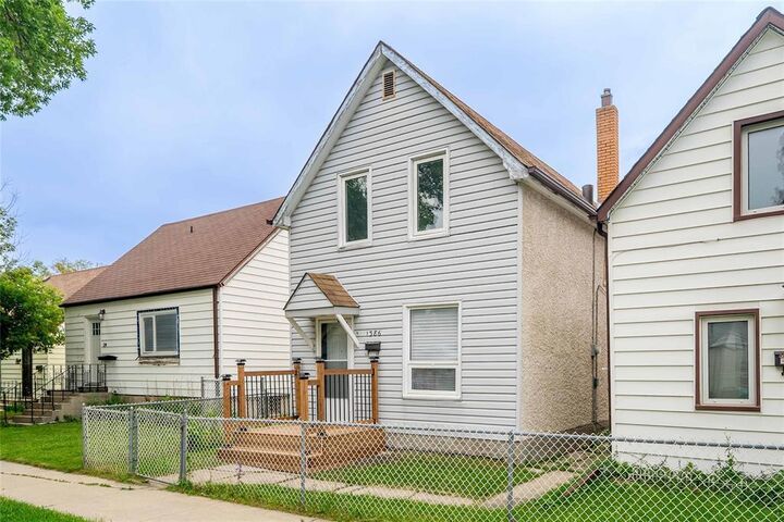Property Photo:  1386 Manitoba Avenue  MB R2P 0L1 