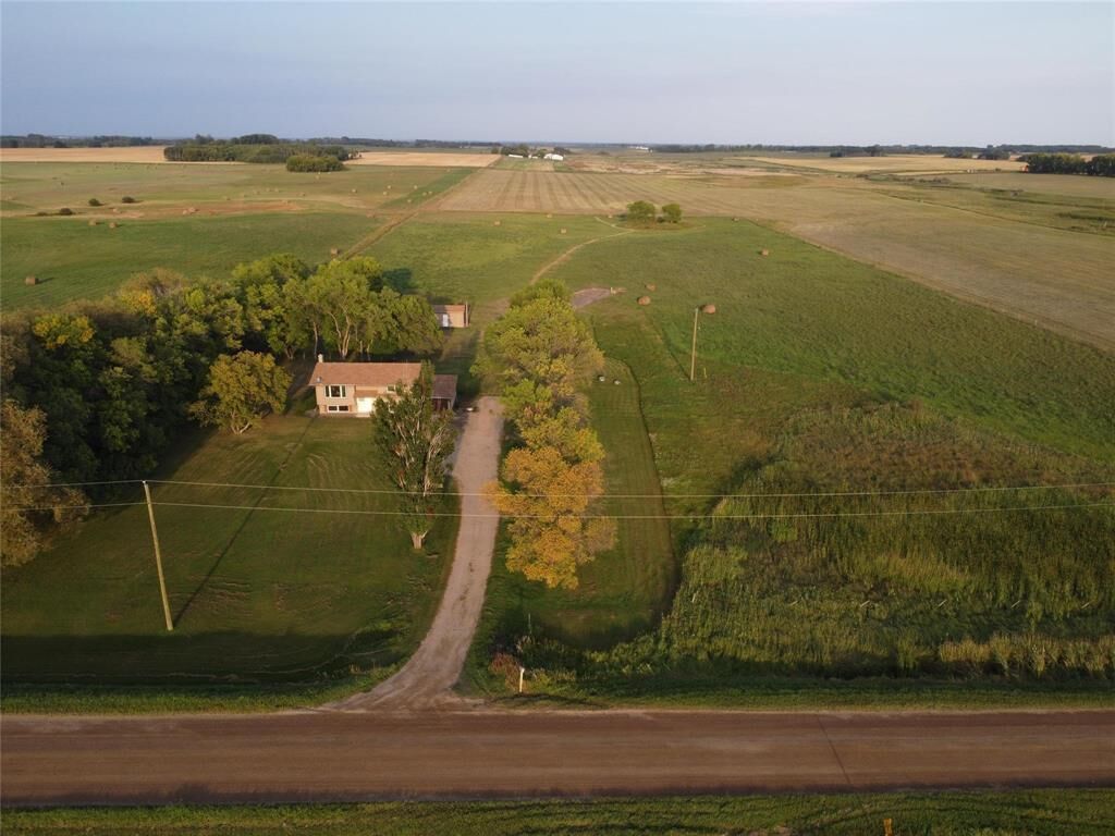 Property Photo: 53079 109 Road West MB R7A 5Y1