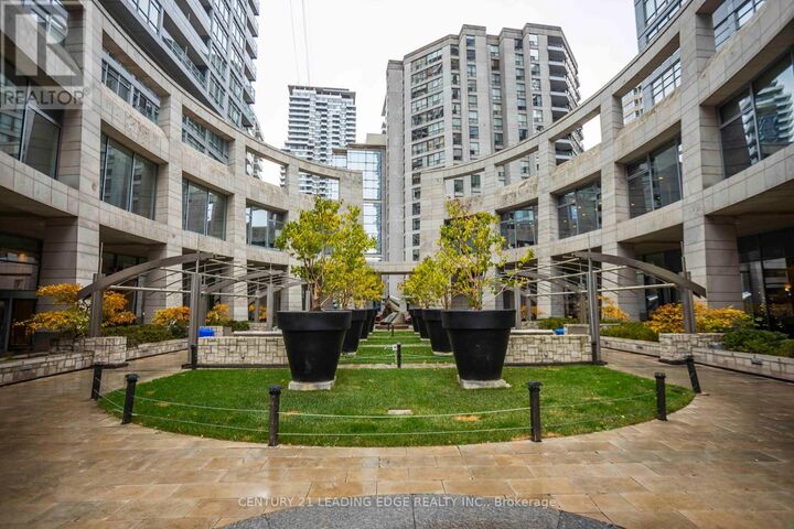 Property Photo: 2191 Yonge Street L5 ON M4S 3H8