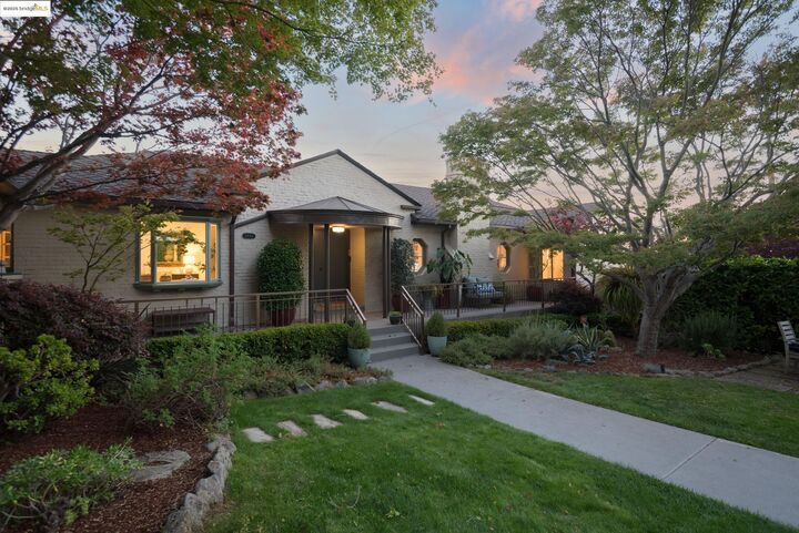 Property Photo: 1971 Hoover Ave CA 94602