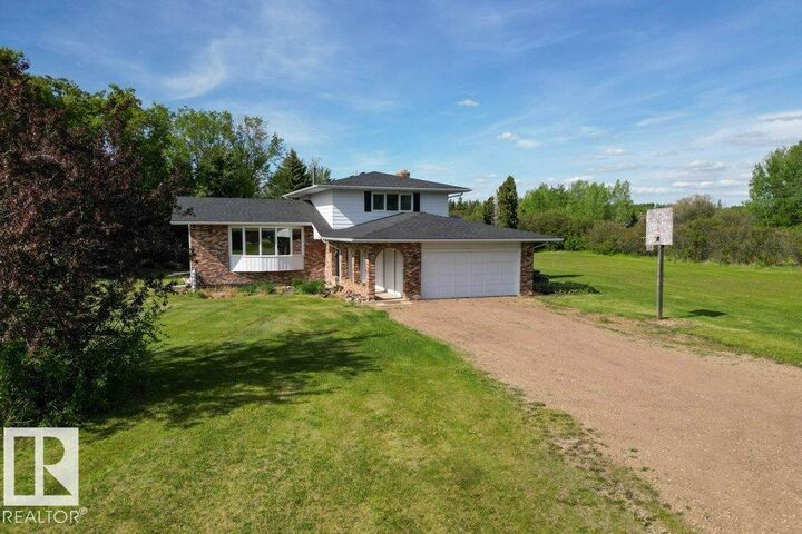 Property Photo: 53111 Rge Road 220 14 AB T8E 2C6