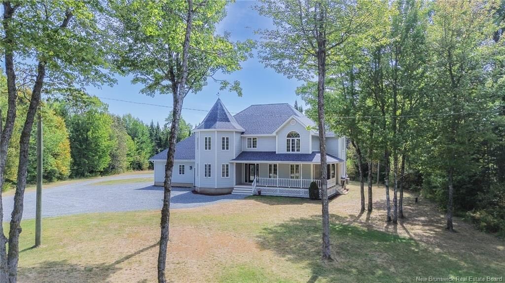 Photo de la propriété: 2332 Hanwell Road NB E3E 2E2